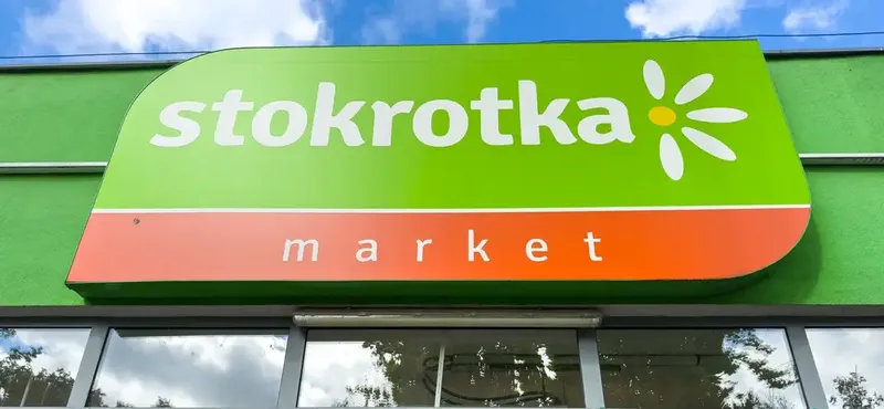 outdoor cabinet sign